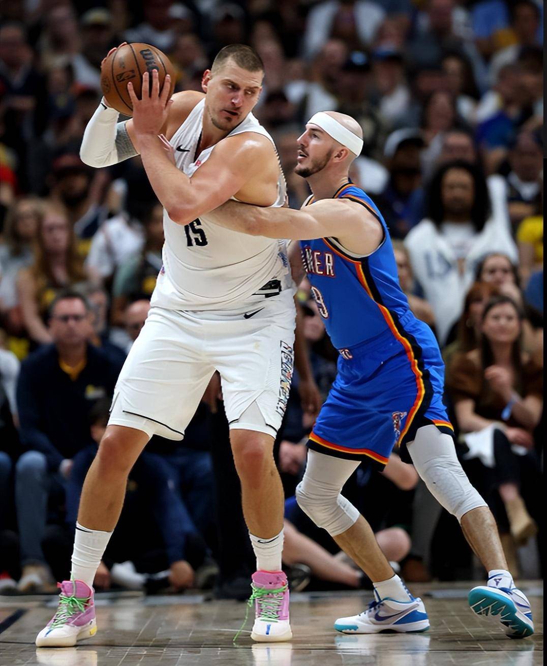 他在國際足 他在國際足