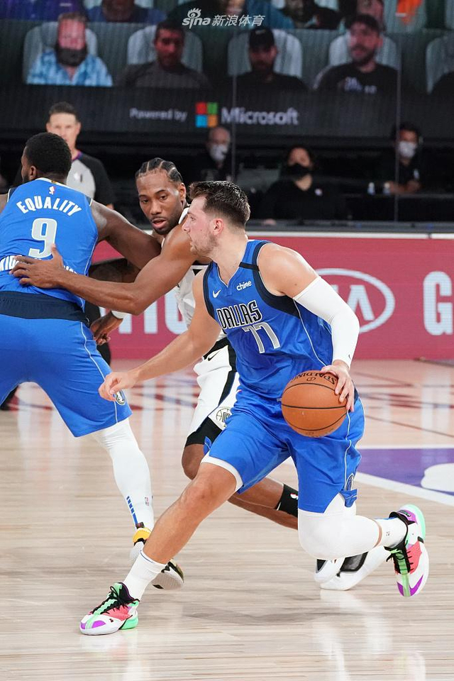 在高强度的 在高强度的